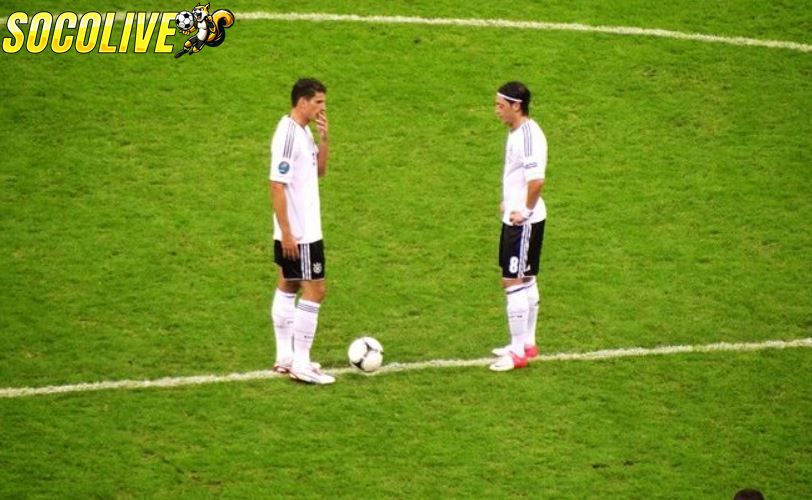 Ví dụ minh họa kèo giao bóng trước là gì?